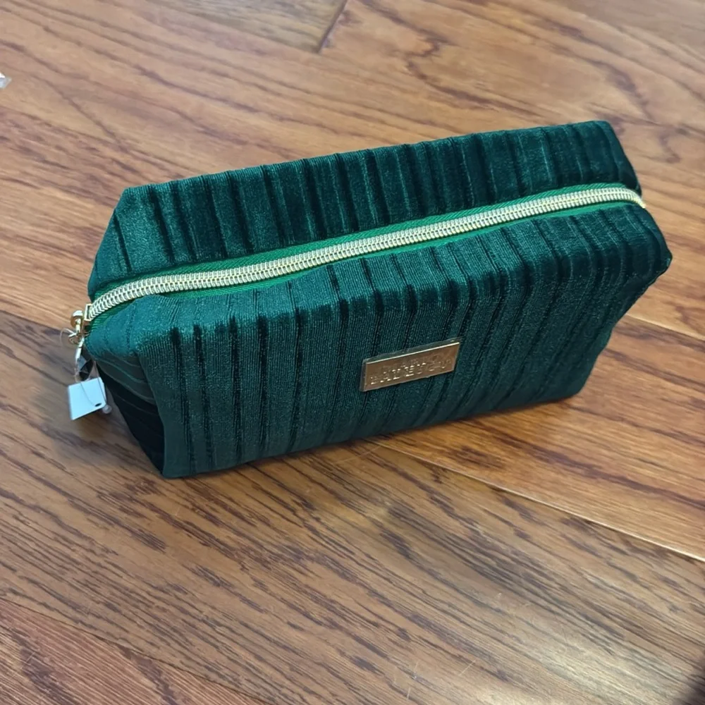 NWT Mario Badescu makeup bag green velvet texture stripe - Picture 6 of 9